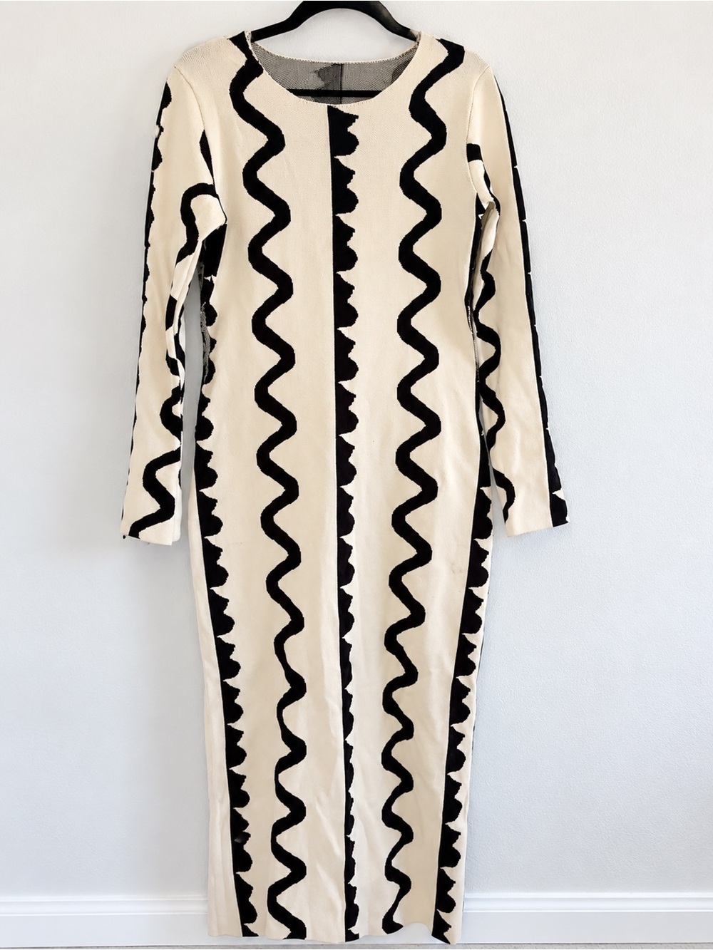 Cream and Black Long-Sleeve Midi Dress with Graphic Wave Pattern